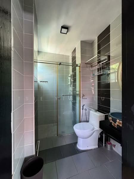 Condominium for Sale at Seri Manis - Tsie Yinn Lua - Bathroom - PropertyGuru.com.my