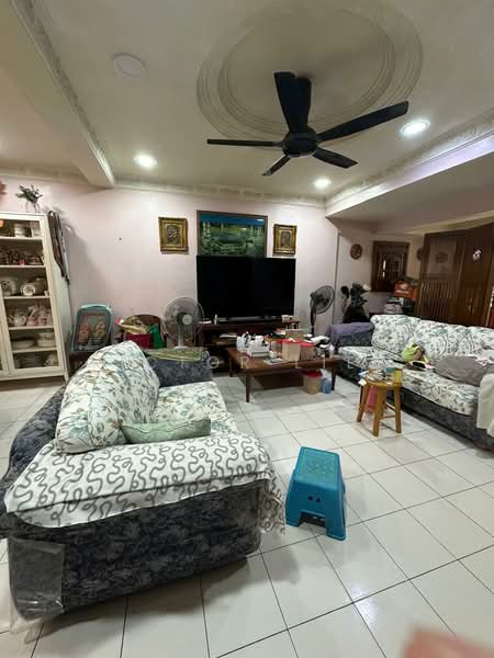 2-storey Terraced House for Sale in Seksyen 5 (Kota Damansara) - Victor Liew - Living Room - PropertyGuru.com.my