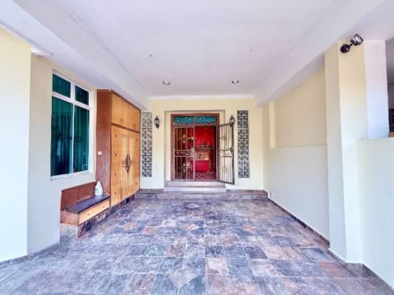 Semi-Detached House for Sale in Perling (Johor) - Ong Lih Shyan - Entrance - PropertyGuru.com.my