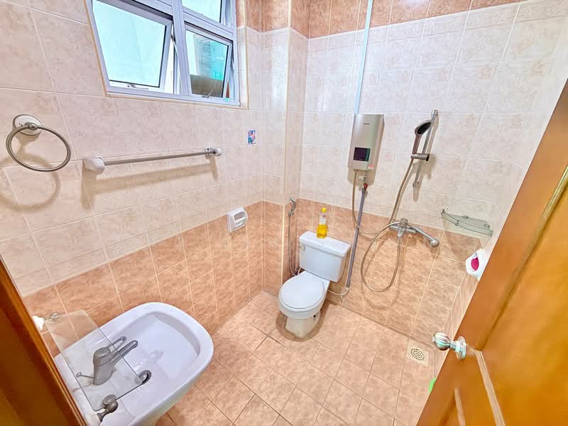 Semi-Detached House for Sale in Perling (Johor) - Ong Lih Shyan - Bathroom - PropertyGuru.com.my