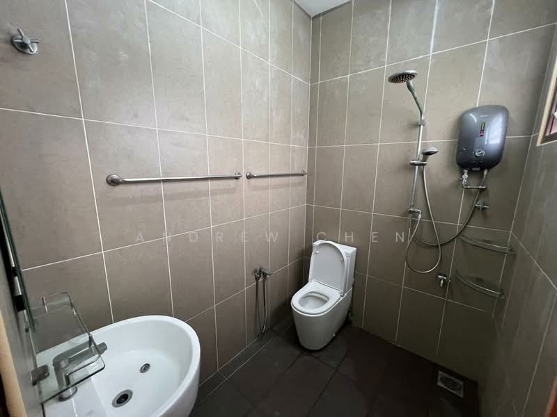 Banglo Pautan untuk Dijual di Seksyen 1 (Petaling Jaya) - Andrew Chen - Bathroom - PropertyGuru.com.my