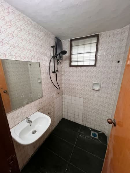 Banglo Pautan untuk Dijual di Seksyen 1 (Petaling Jaya) - Andrew Chen - Bathroom - PropertyGuru.com.my