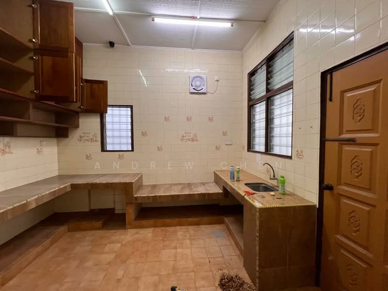 Banglo Pautan untuk Dijual di Seksyen 1 (Petaling Jaya) - Andrew Chen - Kitchen - PropertyGuru.com.my