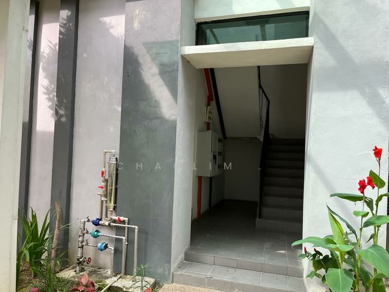 Semi-Detached House for Sale in Seri Kembangan (Selangor) - ChaoLim . - Entrance - PropertyGuru.com.my