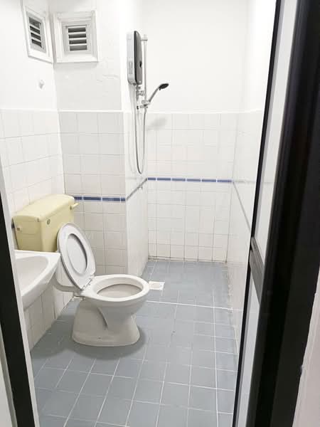 Pangsapuri untuk Dijual di Riverdale Park Apartments - Ahmad Muslim - PropertyGuru.com.my