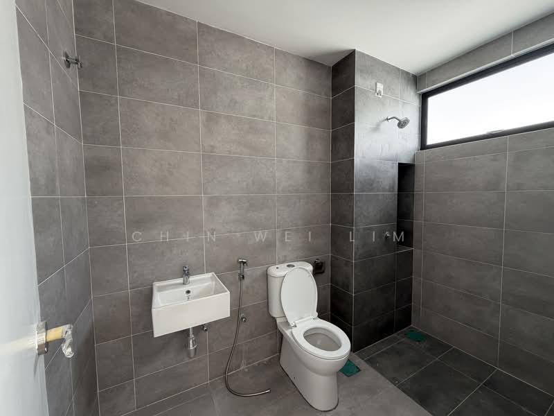 Rumah Teres 2 Tingkat untuk Dijual di Kluang (Johor) - Chin Wei Lim - Bathroom - PropertyGuru.com.my