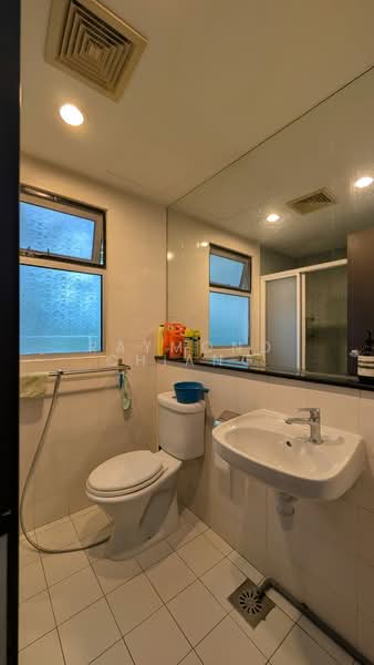 Servis Apartment untuk Disewa di The Pano - Raymond Chiang - Bathroom - PropertyGuru.com.my