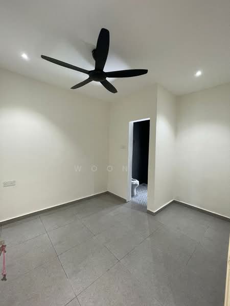 1-storey Terraced House for Sale in Taman Bukit Serindit (Melaka City) - Woon . - Bathroom - PropertyGuru.com.my