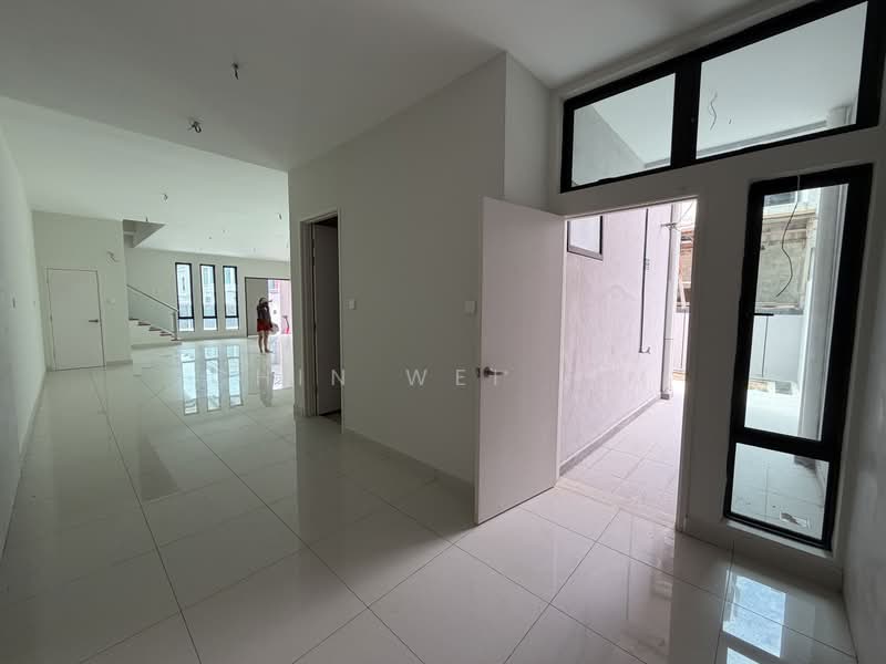 Rumah Berkembar untuk Dijual di Kluang (Johor) - Chin Wei Lim - Living Room - PropertyGuru.com.my