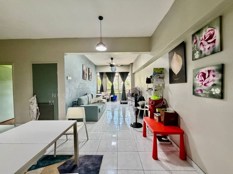 Pangsapuri untuk Dijual di Permai Villa - Noor Hidayah Mohamad Noor - Living Room - PropertyGuru.com.my
