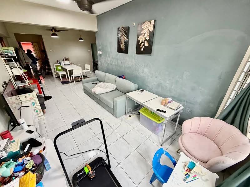 Pangsapuri untuk Dijual di Permai Villa - Noor Hidayah Mohamad Noor - Living Room - PropertyGuru.com.my