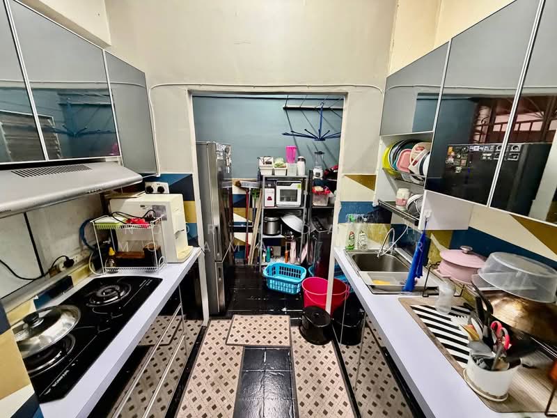 Pangsapuri untuk Dijual di Permai Villa - Noor Hidayah Mohamad Noor - Kitchen - PropertyGuru.com.my