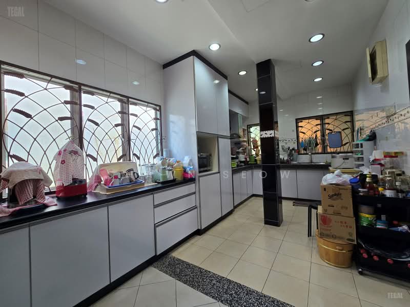 2.5-storey Terraced House for Sale in Ambang Botanic (Klang) - Shawn Seow - Kitchen - PropertyGuru.com.my