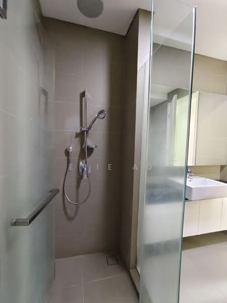 Servis Apartment untuk Disewa di Three28 Tun Razak - Evie Au - Bathroom - PropertyGuru.com.my