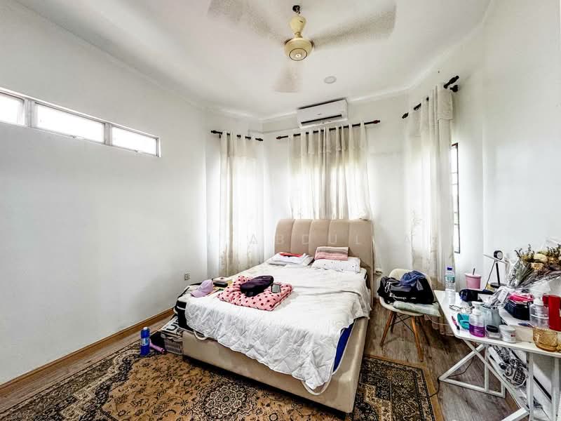 Bungalow for Sale in Kampung Jalan Kebun (Shah Alam) - Fauzi Abdullah - Bedroom - PropertyGuru.com.my