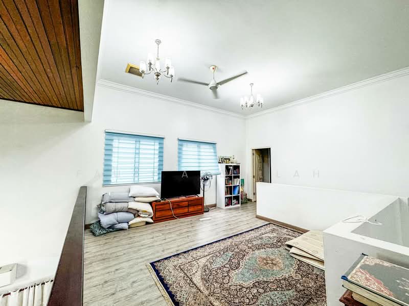 Bungalow for Sale in Kampung Jalan Kebun (Shah Alam) - Fauzi Abdullah - Living Room - PropertyGuru.com.my