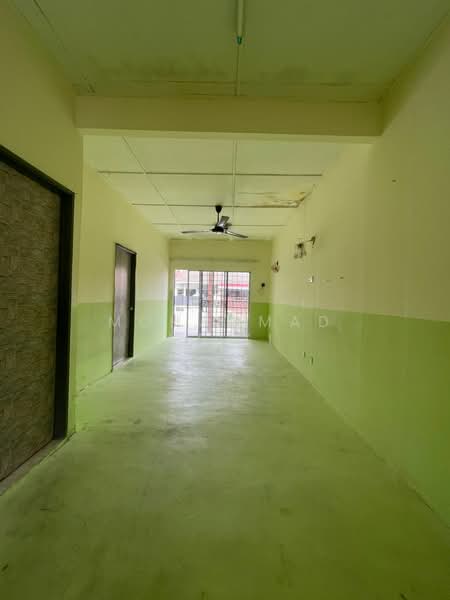 Rumah Teres 1 Tingkat untuk Dijual di Taman Kempadang Makmur (Kuantan) - Mohammad Azizi - Corridor - PropertyGuru.com.my