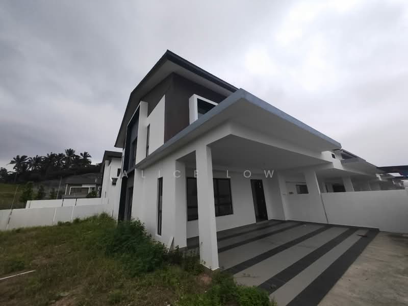 2-storey Terraced House for Sale in Rawang (Selangor) - Alice Low - Exterior - PropertyGuru.com.my