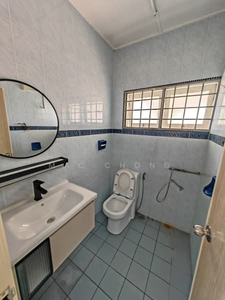 Rumah Teres 2 Tingkat untuk Disewa di Taman Bukit Mewah (Kajang) - Mac Chong - Bathroom - PropertyGuru.com.my