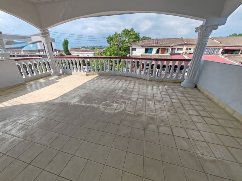 Rumah Teres 2 Tingkat untuk Disewa di Taman Bukit Mewah (Kajang) - Mac Chong - Balcony - PropertyGuru.com.my