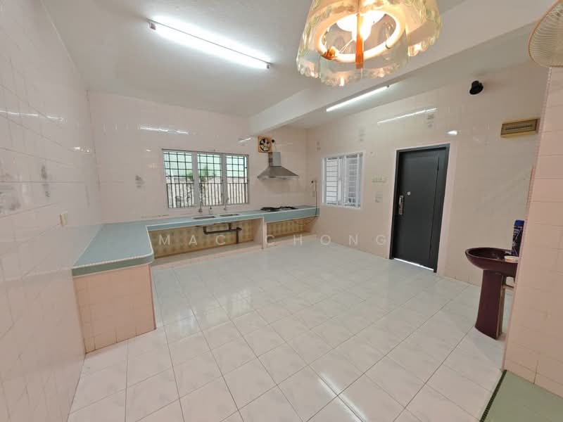 Rumah Teres 2 Tingkat untuk Disewa di Taman Bukit Mewah (Kajang) - Mac Chong - Kitchen - PropertyGuru.com.my