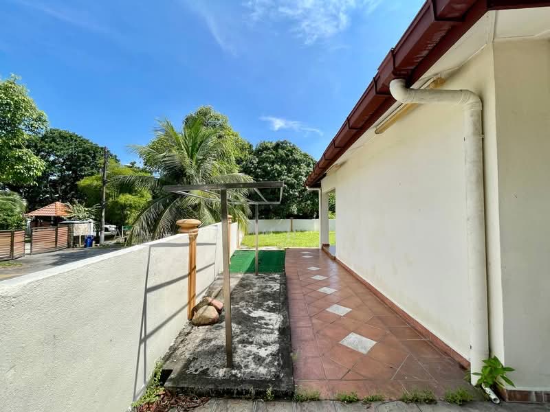 Rumah Berkembar untuk Dijual di Seksyen 9 (Shah Alam) - Wan Azlan Ahmad - Exterior - PropertyGuru.com.my