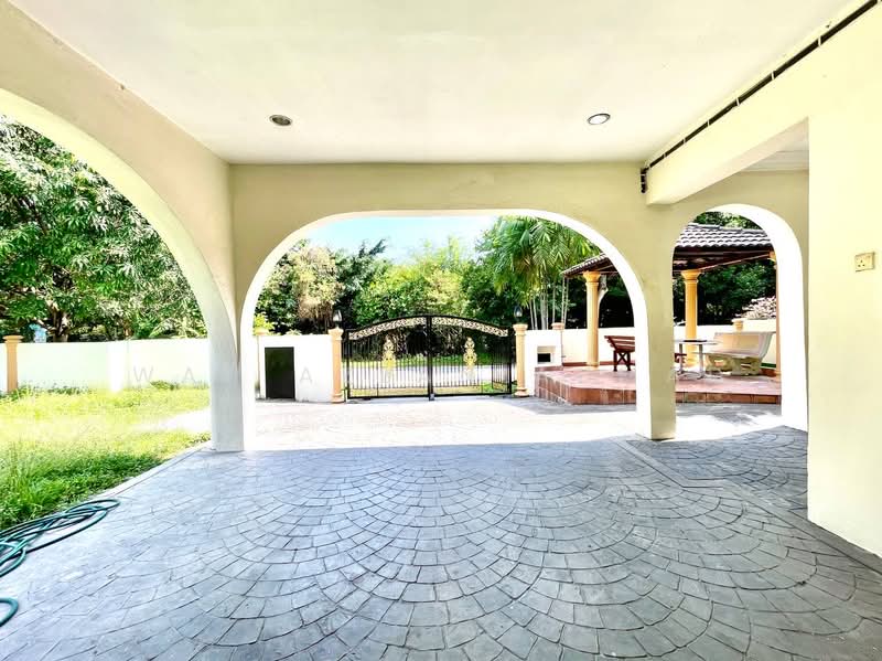 Rumah Berkembar untuk Dijual di Seksyen 9 (Shah Alam) - Wan Azlan Ahmad - Exterior - PropertyGuru.com.my