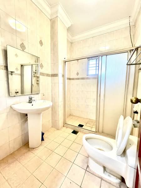 Rumah Berkembar untuk Dijual di Seksyen 9 (Shah Alam) - Wan Azlan Ahmad - PropertyGuru.com.my