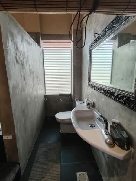 Rumah Teres 1.5 Tingkat untuk Dijual di Taman Setia Indah (Tebrau) - Kevin Chua - Bathroom - PropertyGuru.com.my