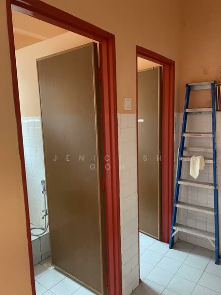 Kedai / Pejabat untuk Dijual di Petaling Jaya (Selangor) - Jenice SH Goh - Bathroom - PropertyGuru.com.my