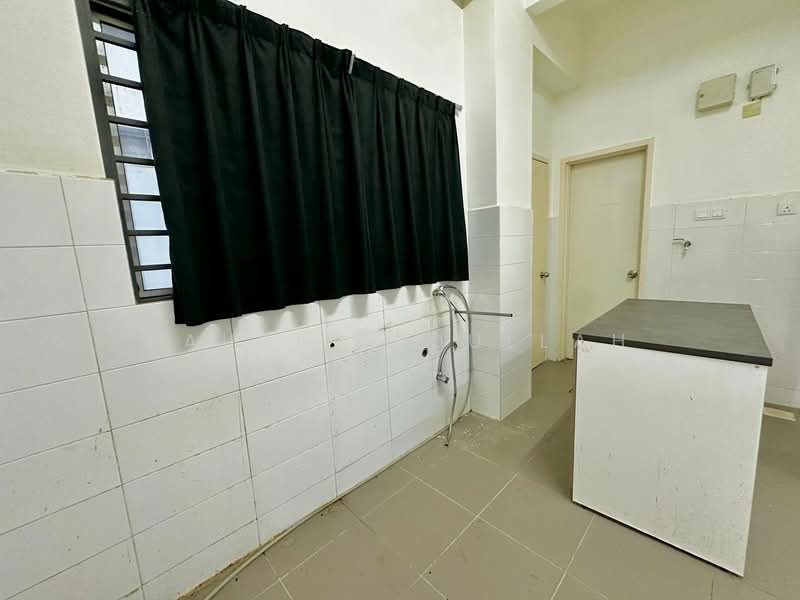 Rumah Teres untuk Dijual di Setia Ecohill (Semenyih) - Fauzi Abdullah - Kitchen - PropertyGuru.com.my