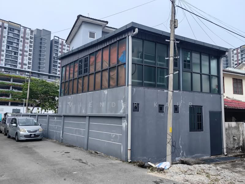 2.5-storey Terraced House for Sale in Taman Putra Perdana (Puchong) - Suviender Kaur - PropertyGuru.com.my