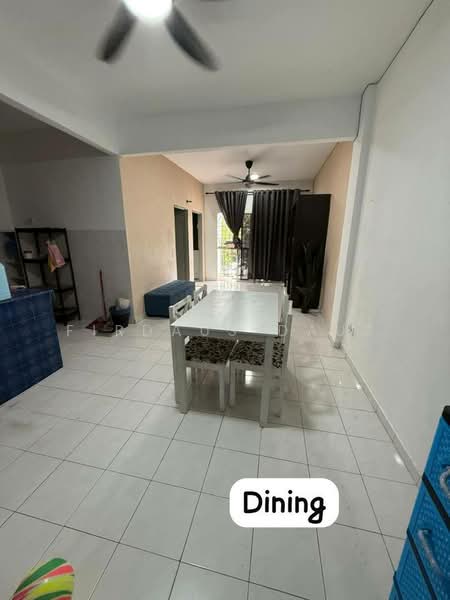 Rumah Flat untuk Disewa di Taman Harmoni - Firdaus Dauz - Dining Room - PropertyGuru.com.my
