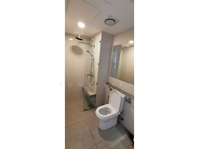 Service Residence for Sale at DEX Suites 2.0 (Tower B) @ Kiara East - Tony Liew - Bathroom - PropertyGuru.com.my