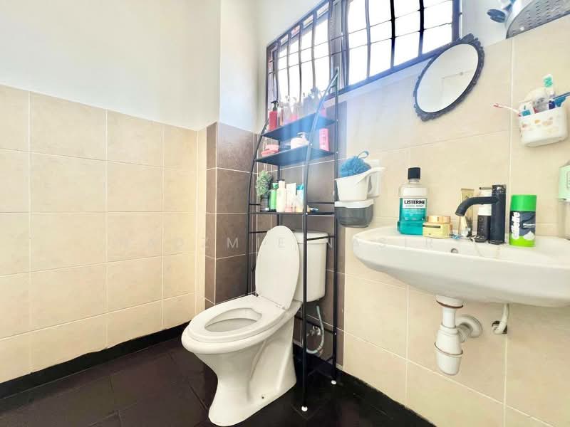 2-storey Terraced House for Sale in Bandar Saujana Putra (Tanjong Duabelas) - Nadzmie Nasir - Bathroom - PropertyGuru.com.my