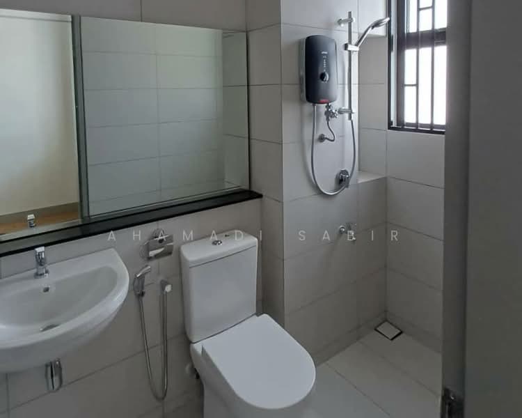 2-storey Terraced House for Sale in Elmina (Shah Alam) - Ahamadi Sabir - Bathroom - PropertyGuru.com.my