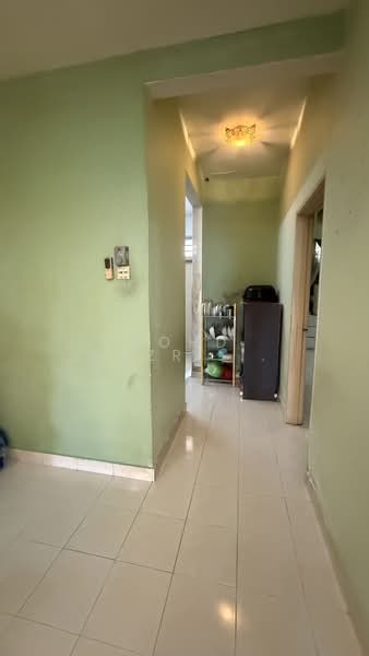 Townhouse for Sale in Sungai Buloh (Selangor) - Mohd Nazri Alias - Corridor - PropertyGuru.com.my