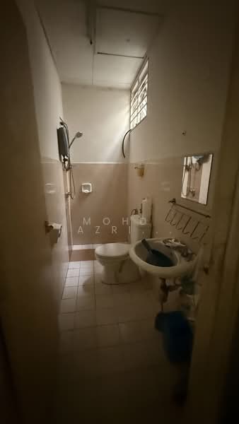 Townhouse for Sale in Sungai Buloh (Selangor) - Mohd Nazri Alias - Bathroom - PropertyGuru.com.my