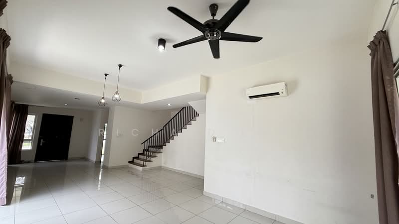 2-storey Terraced House for Sale in Bandar Tropicana Aman (Telok Panglima Garang) - Richard Low - Living Room - PropertyGuru.com.my