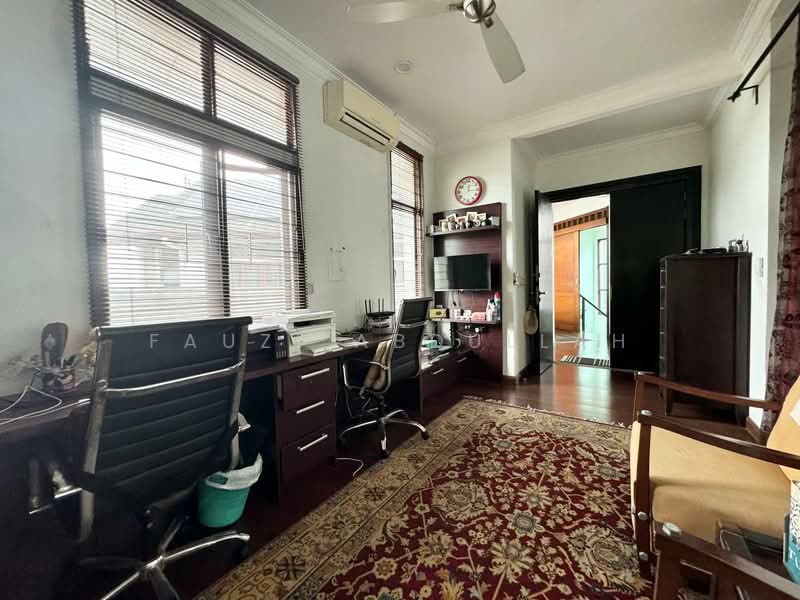 Semi-Detached House for Sale in Bukit Jelutong (Shah Alam) - Fauzi Abdullah - Study - PropertyGuru.com.my