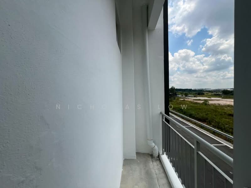 Kedai untuk Disewa di Gelang Patah (Johor) - Nicholas Low - Balcony - PropertyGuru.com.my