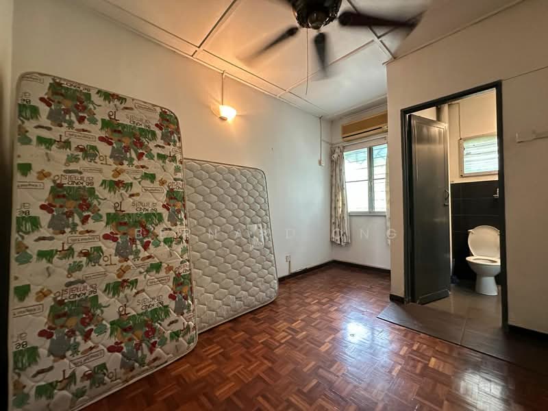 Rumah Teres untuk Dijual di Bandar Country Homes (Rawang) - Bernard Ong - Bedroom - PropertyGuru.com.my