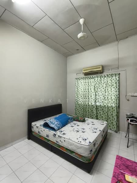1-storey Terraced House for Sale in Taman Melodi (Kluang) - Venkat Desh - Bedroom - PropertyGuru.com.my