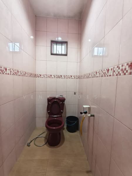 1-storey Terraced House for Sale in Taman Melodi (Kluang) - Venkat Desh - Bathroom - PropertyGuru.com.my
