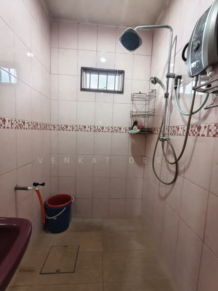 1-storey Terraced House for Sale in Taman Melodi (Kluang) - Venkat Desh - Bathroom - PropertyGuru.com.my