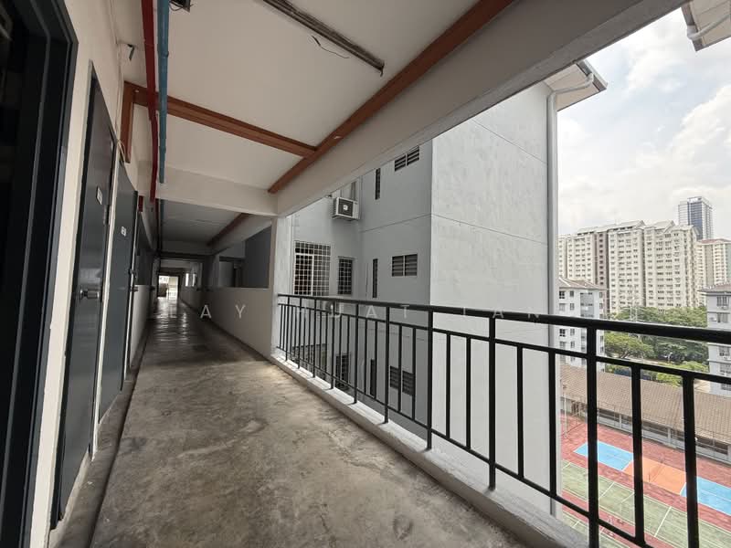 Apartment for Sale at Abadi Indah - Lay Huat Tan - Corridor - PropertyGuru.com.my