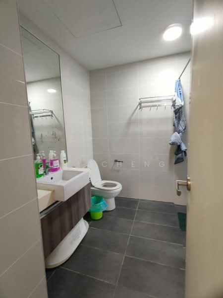 Servis Apartment untuk Disewa di Southkey Mosaic - Ivy Cheng - Bathroom - PropertyGuru.com.my