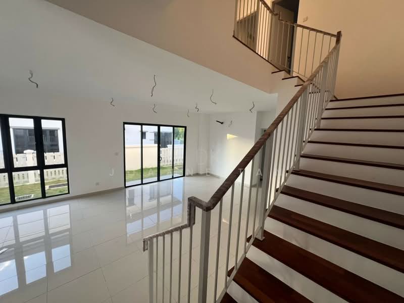 Semi-Detached House for Sale in Shah Alam (Selangor) - Joanne Tan - Living Room - PropertyGuru.com.my