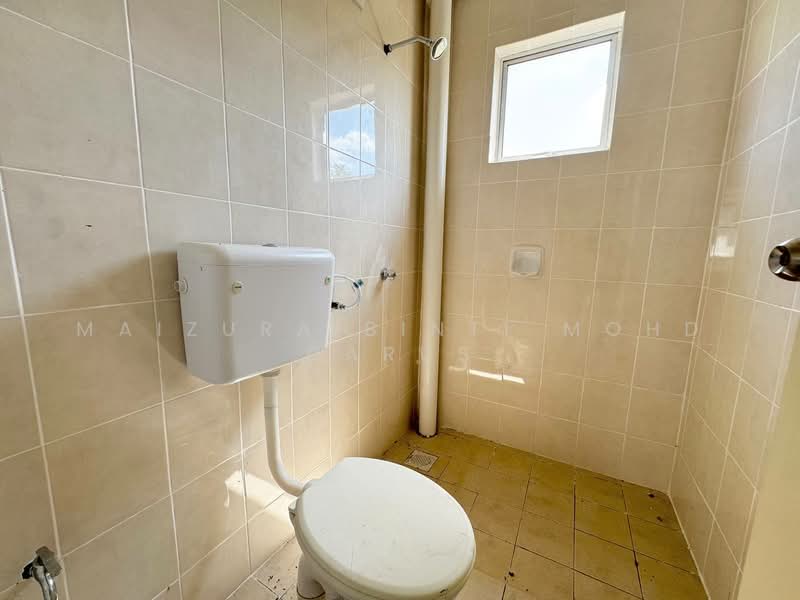 Bungalow for Sale in Mahkota Hills (Lenggeng) - Maizura binti Mohd Darus - Bathroom - PropertyGuru.com.my