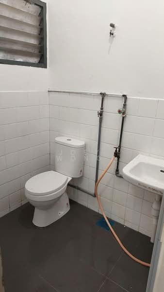 Rumah Teres 2 Tingkat untuk Disewa di SS1 (Petaling Jaya) - Joey Wong - Bathroom - PropertyGuru.com.my